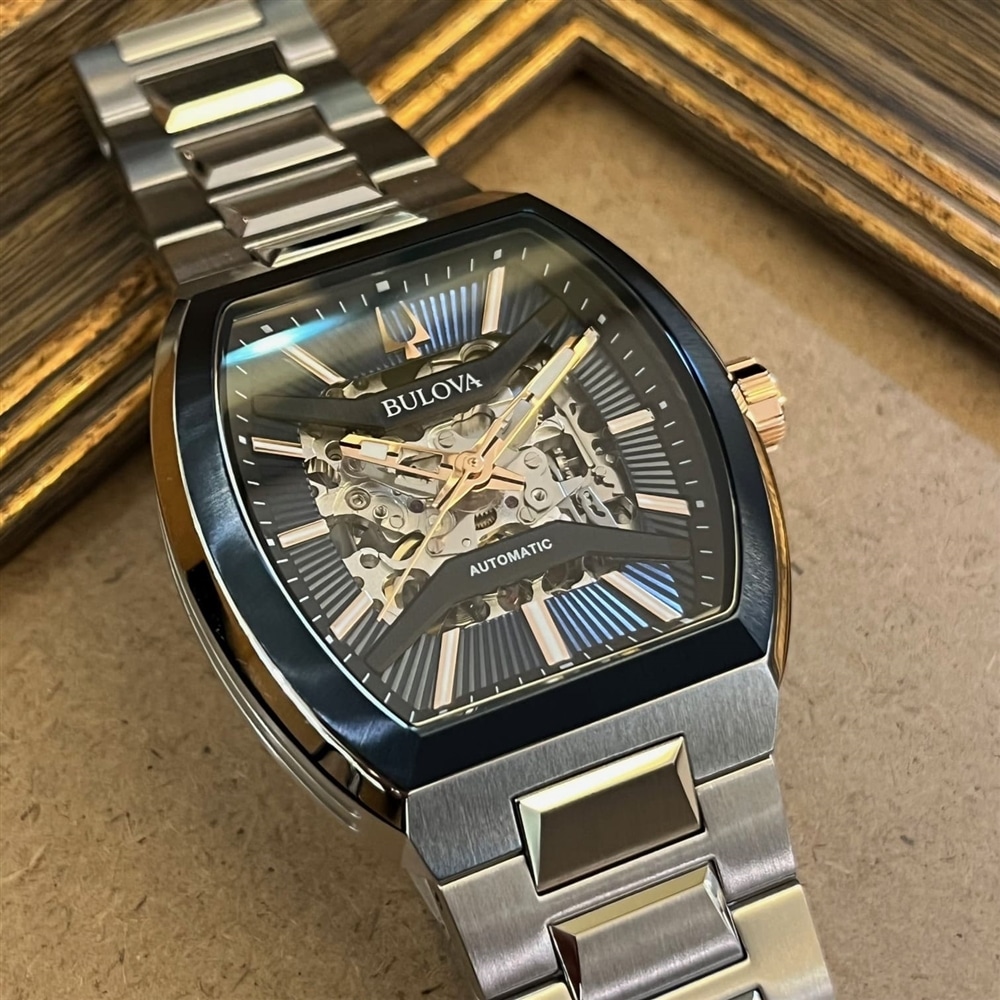 【BULOVA(ブローバ)】150周年記念!スタイリッシュなデザインが魅力。新作CLASSIC MAQUINA【福岡パルコ店】
