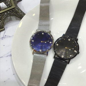 【agnes b.】35周年限定モデルのご紹介!テーマは「夜空に輝く金色の星」