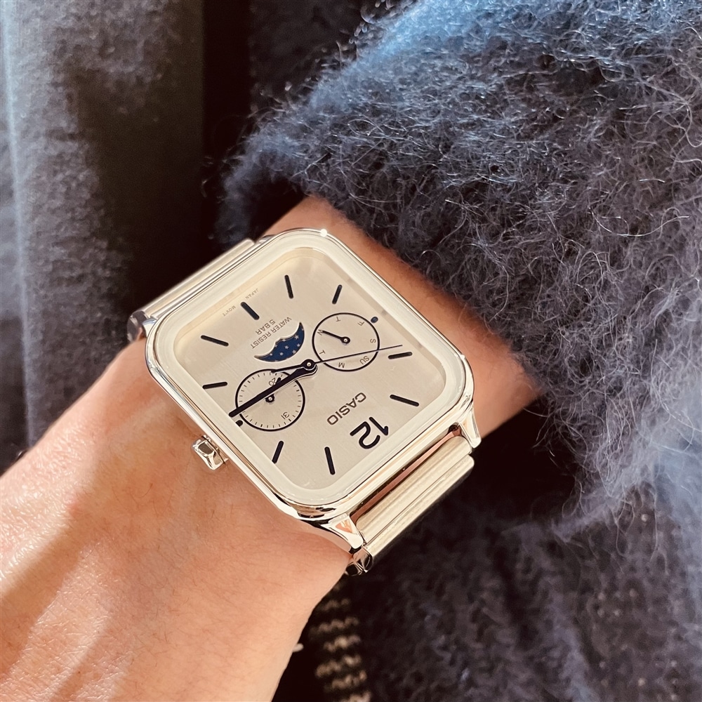 【CASIO】ムーンフェイズのカジュアルウォッチ!