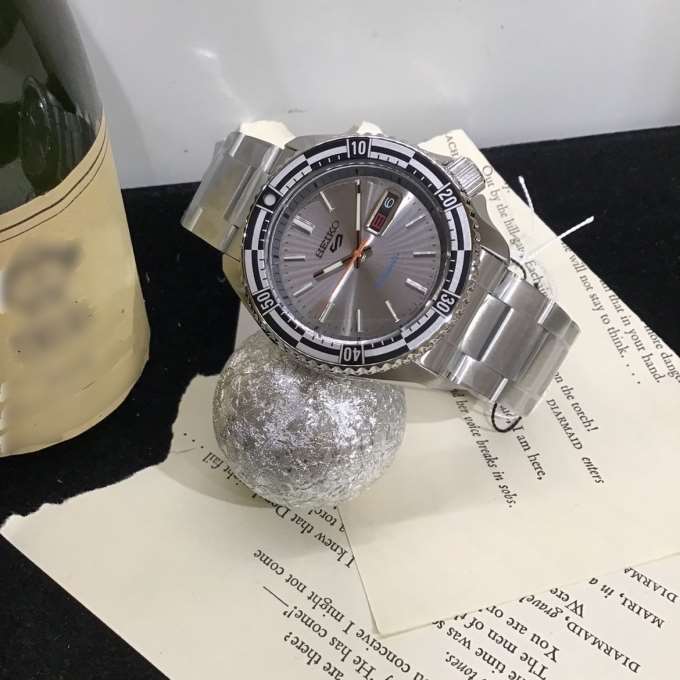 【SEIKO 5 SPORTS】1960年代のデザインが復活!