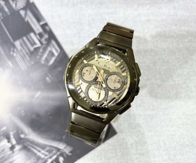【BULOVA】CURV 世界初のカーブクロノグラフ!
