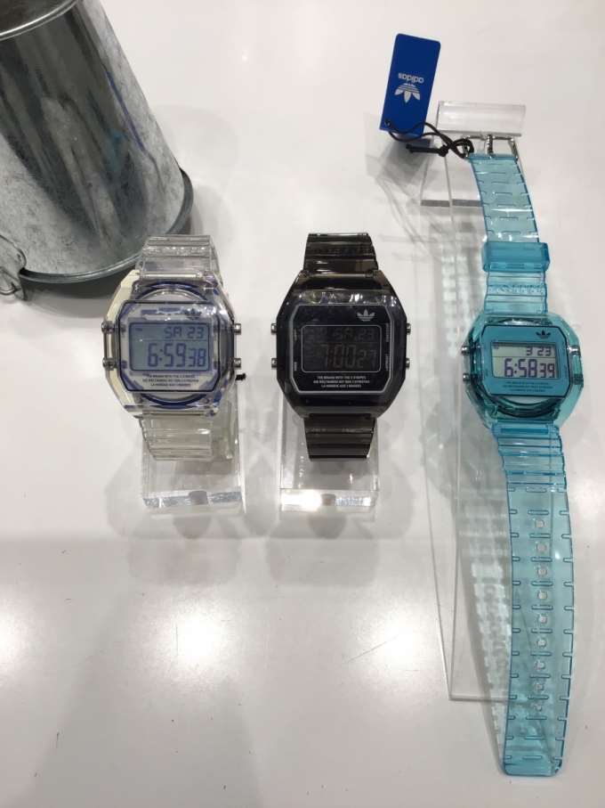 《adidas》レトロモダンなスケルトンモデル登場!