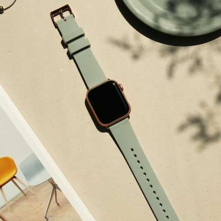 シリコン素材の【Apple Watch ベルト】新色取扱開始!